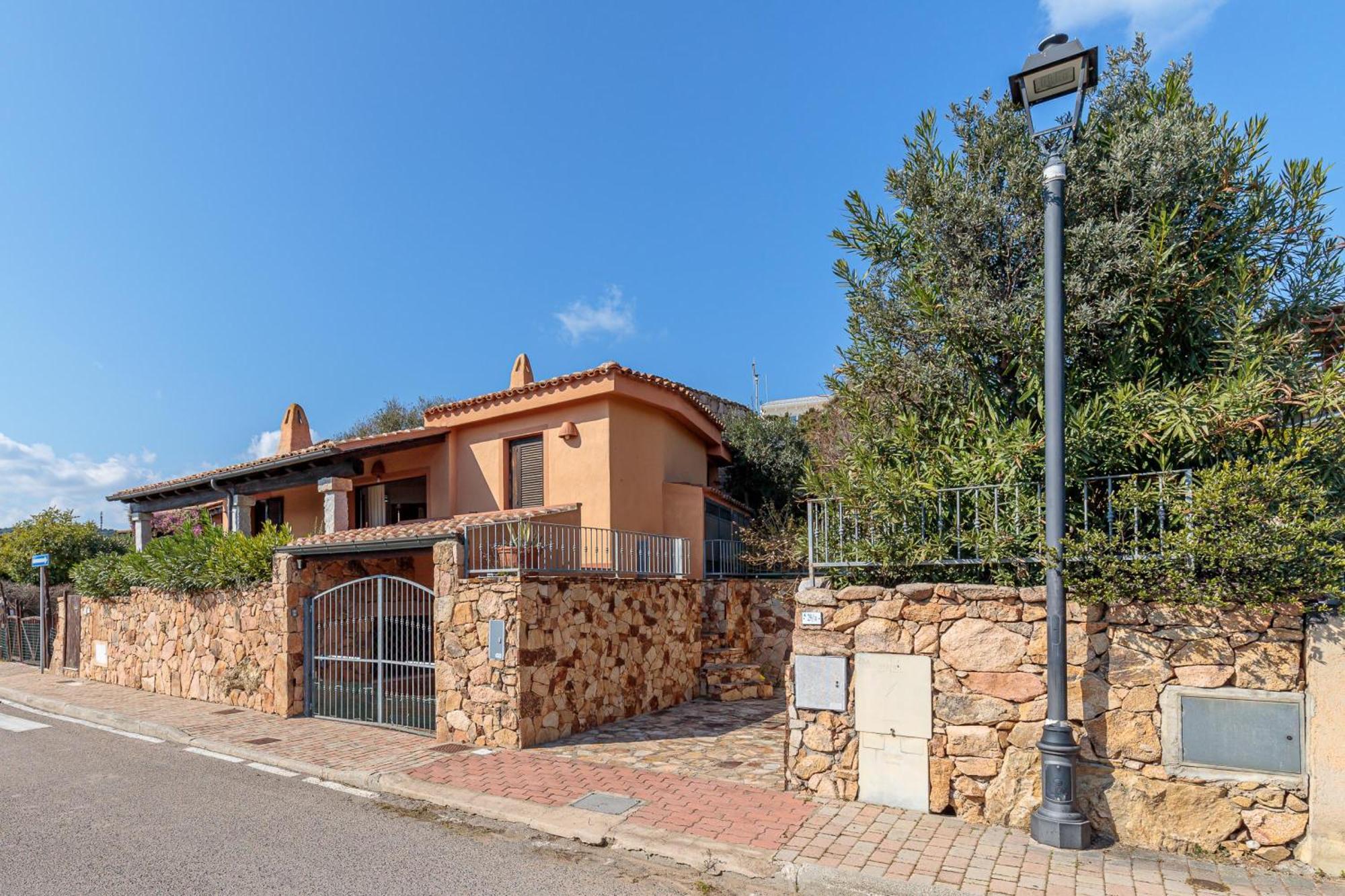 Villetta Franca 100M From The Beach - Happy Rentals Golfo Aranci Exterior photo